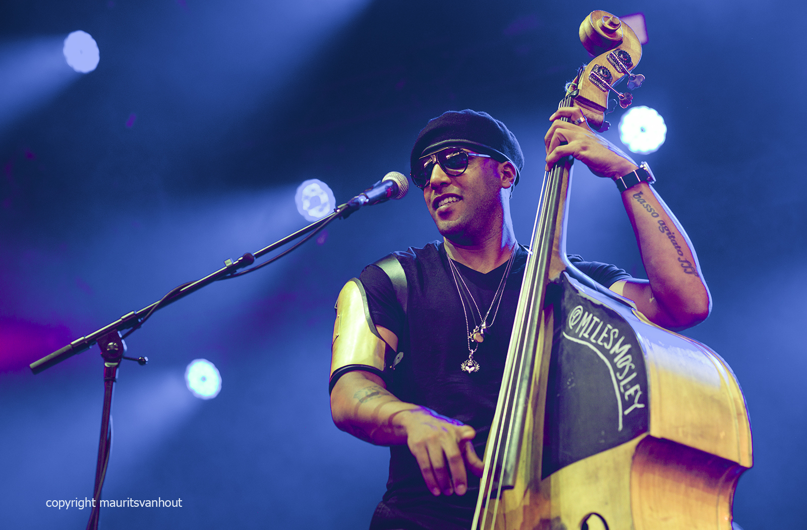 Miles Mosley live at Gent Jazz