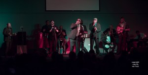 Buena Vista Social Club live in Varadero met Omara Portuondo gefotografeerd door fotograaf Maurits van Hout