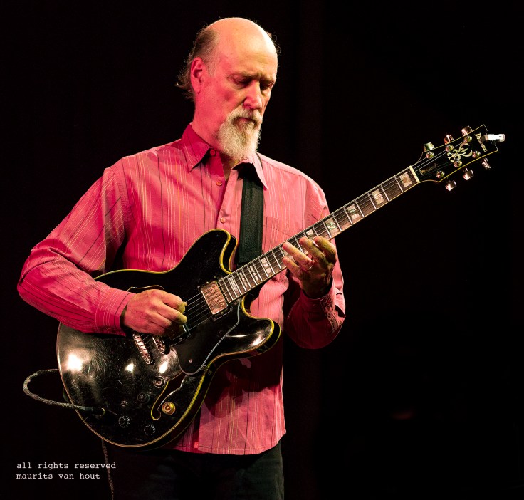John Scofield (hudson) by jazzphotographer maurits van hout